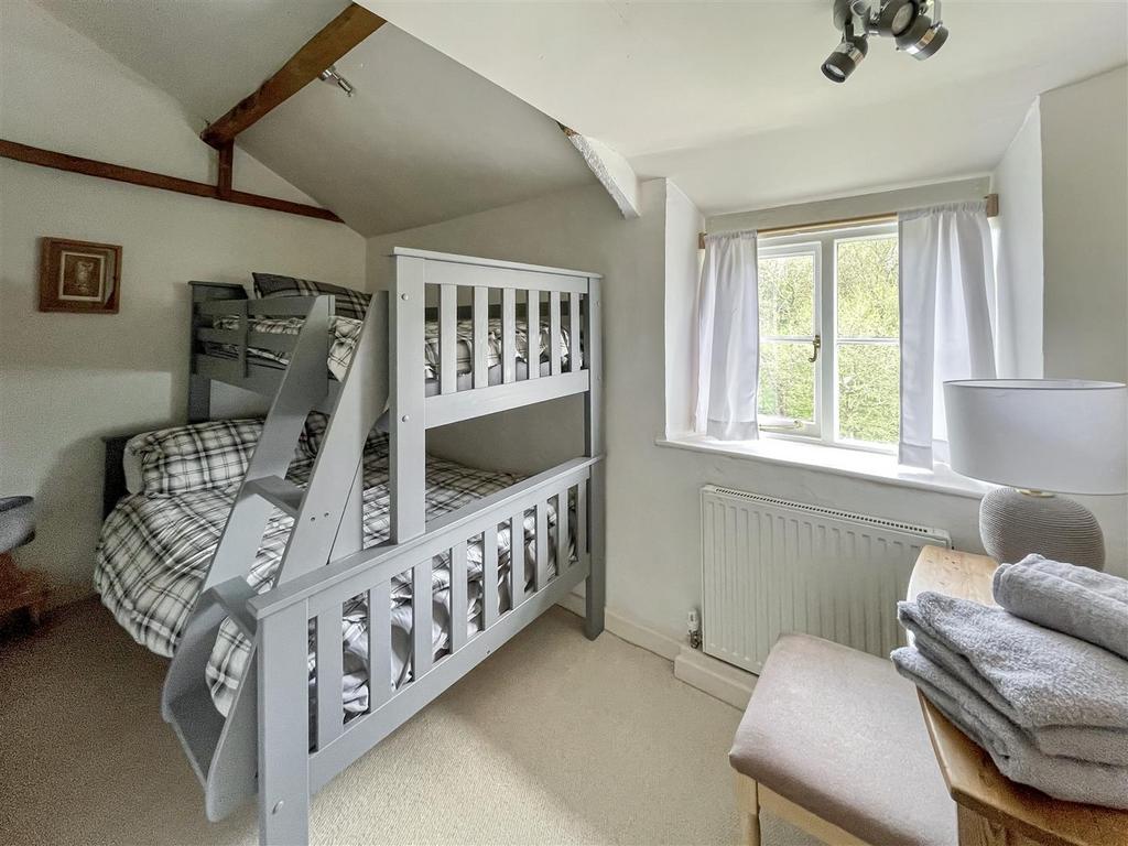 Bed 2.JPG
