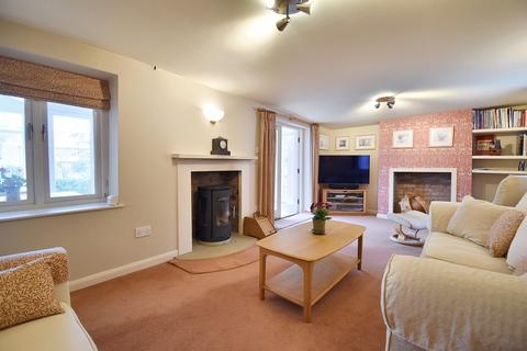 3 bedroom detached house for sale, Grays Court, Louth LN11 0FG