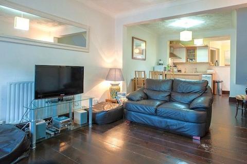 2 bedroom terraced house to rent, LINKFIELD ROAD, ISLEWORTH, V NEAR STATION & SHOPS