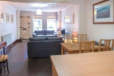 2 bedroom terraced house to rent, LINKFIELD ROAD, ISLEWORTH, V NEAR STATION & SHOPS