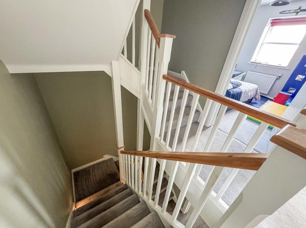 Stairs 1st to ground