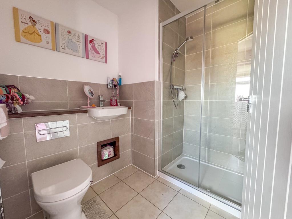 Ensuite bed2