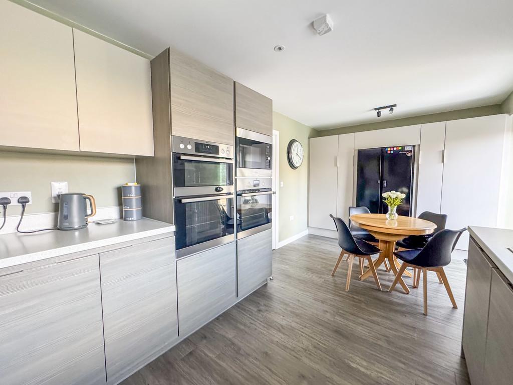 Kitchen diner