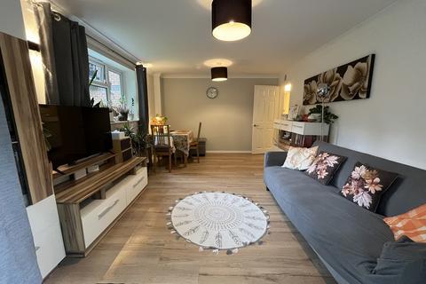 2 bedroom ground floor flat for sale, 34 Surrey Road, Westbourne