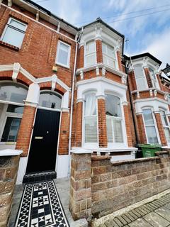 Beach Road, Southsea, PO5