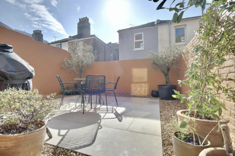 5 bedroom terraced house for sale, Beach Road, Southsea, PO5