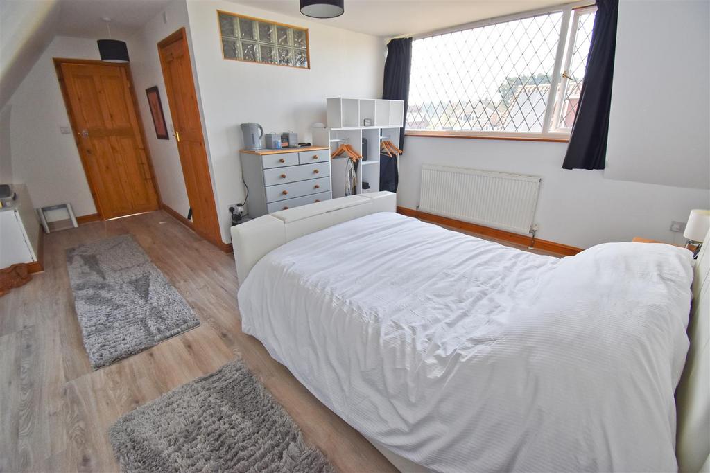 Bedroom 1.1.jpg