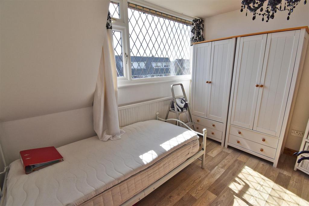 Bedroom 3.jpg