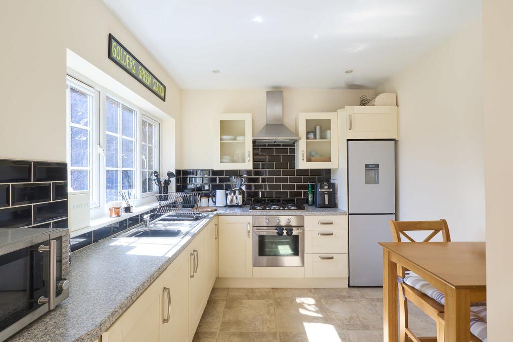 Parkside Weeting 2704250058