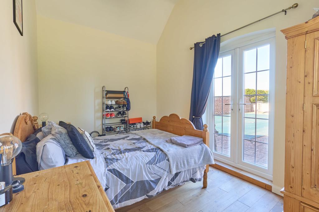 Parkside Weeting 2704250063