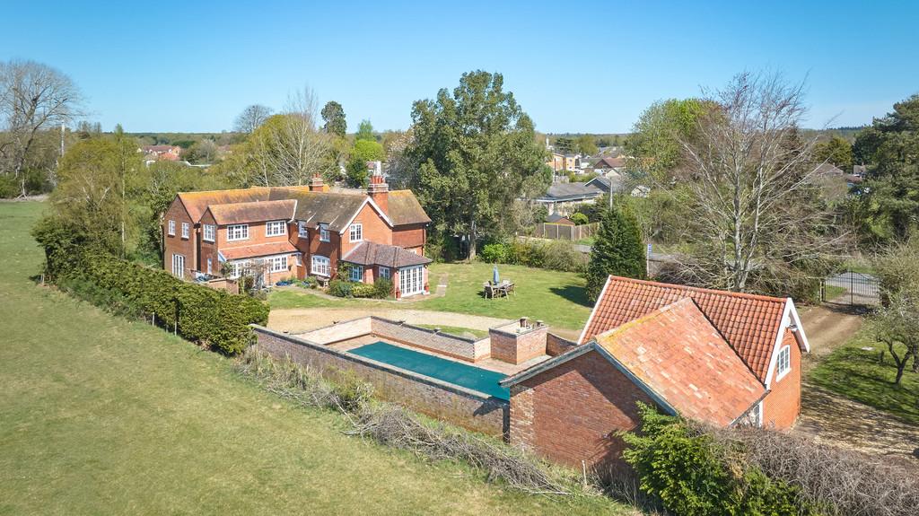 Parkside Weeting 2704250001
