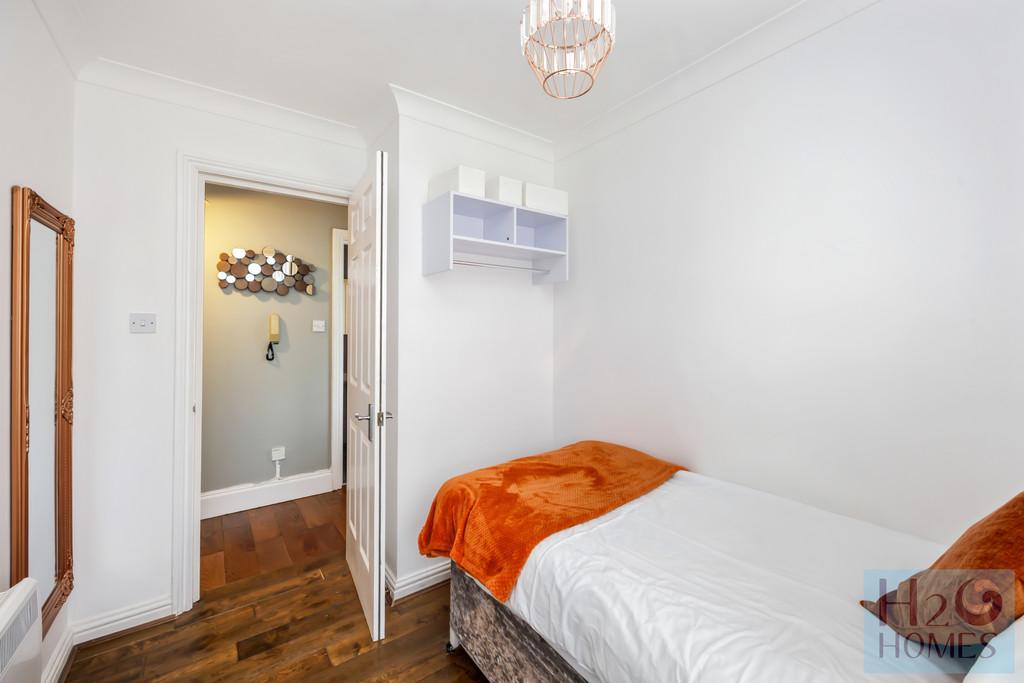 Portside Flat 2-005