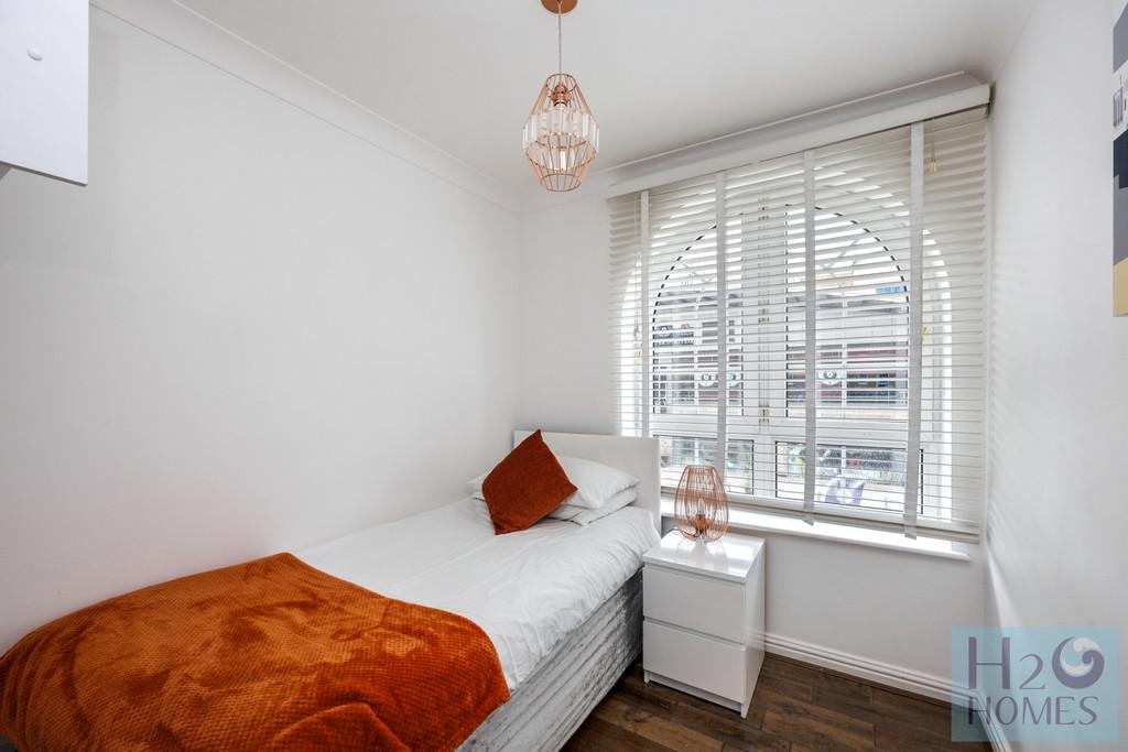 Portside Flat 2-004