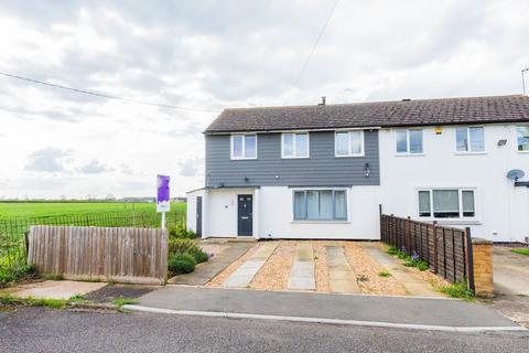 6 Alexander Place, Irthlingborough, Wellingborough, NN9 5UX