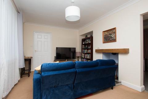 6 Alexander Place, Irthlingborough, Wellingborough, NN9 5UX