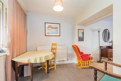 6 Alexander Place, Irthlingborough, Wellingborough, NN9 5UX