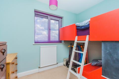 6 Alexander Place, Irthlingborough, Wellingborough, NN9 5UX