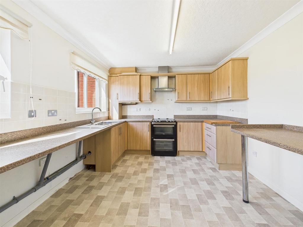 Kitchen: