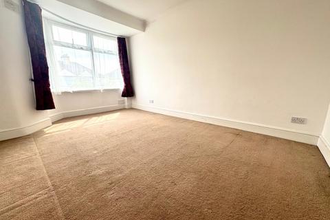 3 bedroom semi-detached house to rent, Whitefriars Drive, Harrow