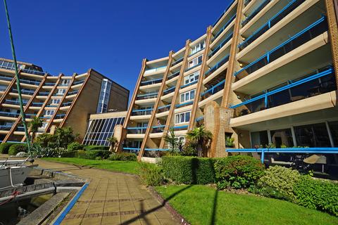2 bedroom apartment for sale, Oyster Quay, Portsmouth PO6