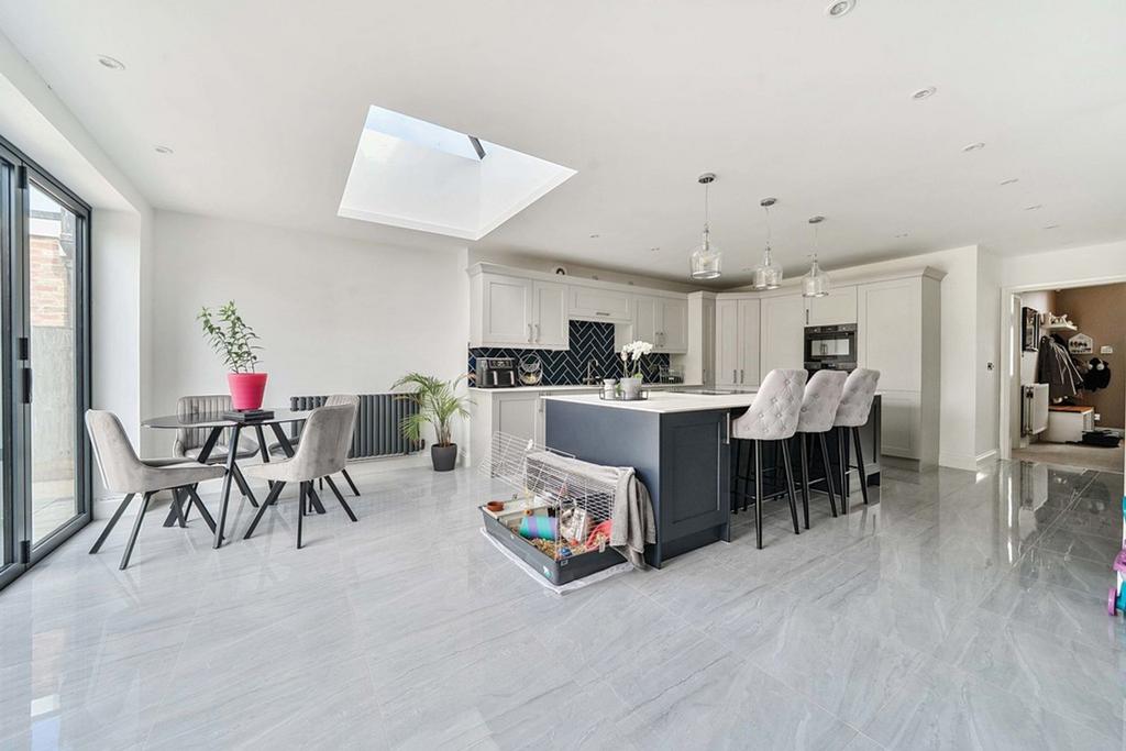 Kitchen &amp; Reception Room