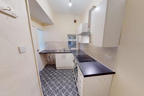 3 bedroom terraced house to rent, Marsland Place, Bradford BD3