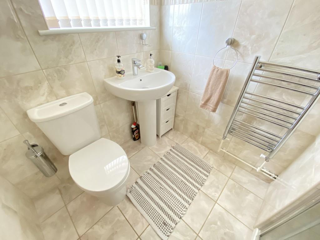 Ensuite shower room
