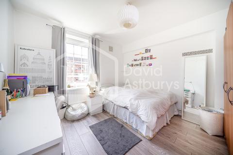 4 bedroom apartment to rent, Peckwater Street, Kentish Town, London