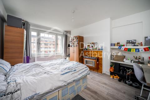 4 bedroom apartment to rent, Peckwater Street, Kentish Town, London