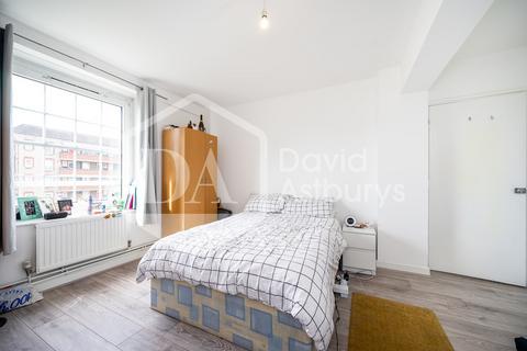 4 bedroom apartment to rent, Peckwater Street, Kentish Town, London