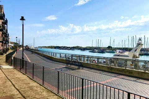 2 bedroom apartment for sale, Pier Road, Littlehampton