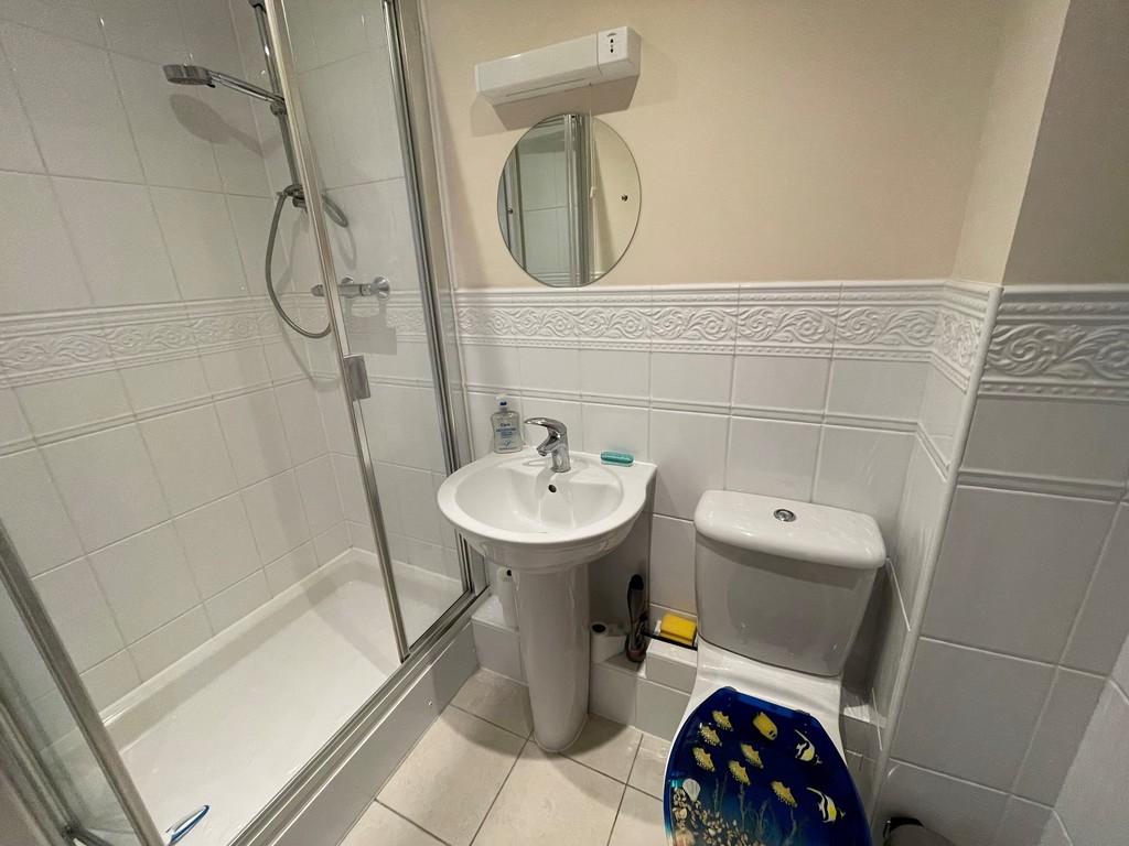 Flat 21 County Wharf en suite