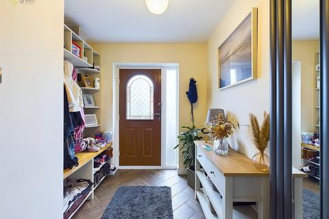 5 Hollyfield Crescent, Sutton Coldfield, B75 7SW