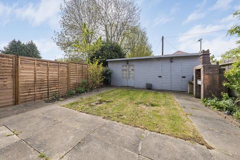 10 Adrian Close, Harefield, Uxbridge, UB9 6EN