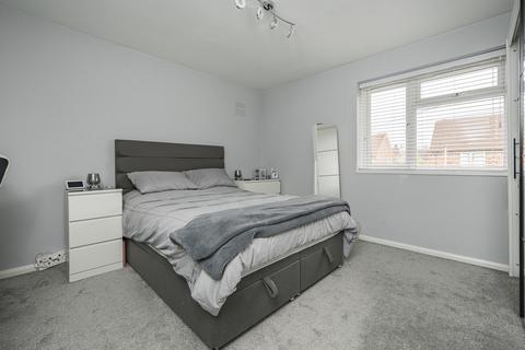 10 Adrian Close, Harefield, Uxbridge, UB9 6EN