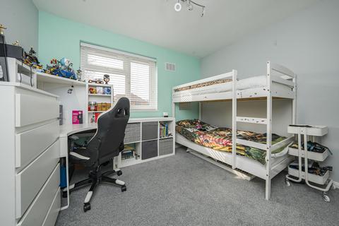 10 Adrian Close, Harefield, Uxbridge, UB9 6EN