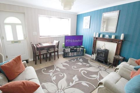 1 bedroom flat for sale, High Street, Pensnett, Brierley Hill