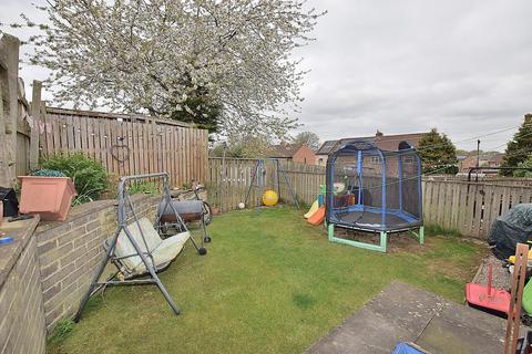 3 bedroom end of terrace house for sale, Colville Court, Colburn