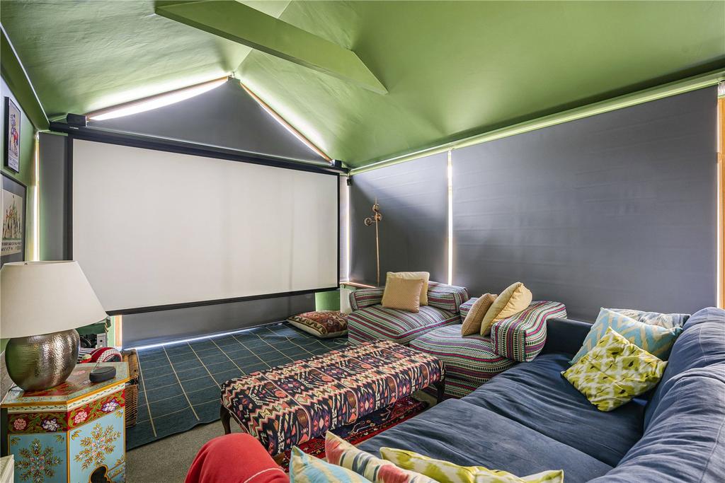 Garden Room / Cinema