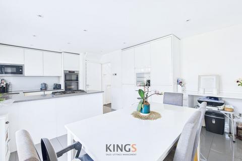 4 bedroom semi-detached house for sale, Southgate Road, Potters Bar EN6