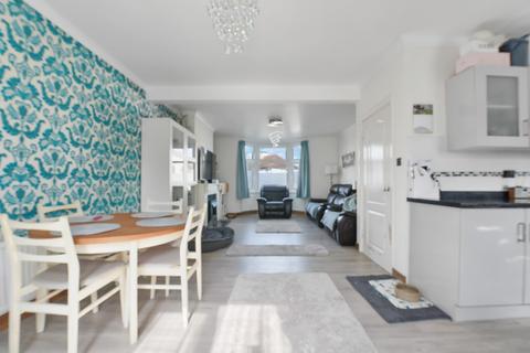 16 Earl Road, Northfleet, Gravesend, DA11 7AF