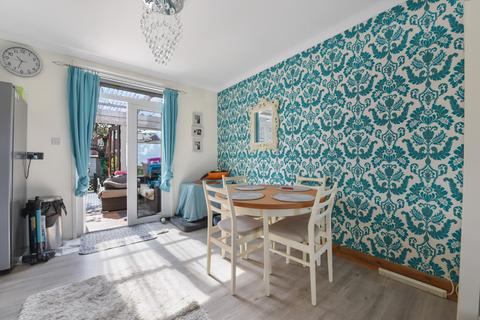 16 Earl Road, Northfleet, Gravesend, DA11 7AF