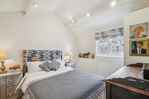 2 bedroom flat for sale, Chesham Street, Belgravia