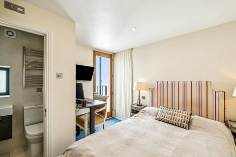 2 bedroom flat for sale, Chesham Street, Belgravia