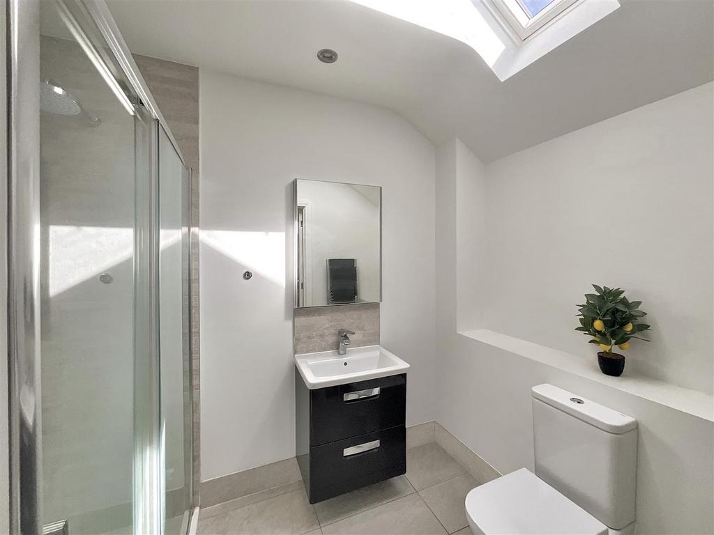 Bedroom One En-Suite