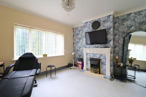 4 bedroom semi-detached house for sale, Birmingham Road, Walsall