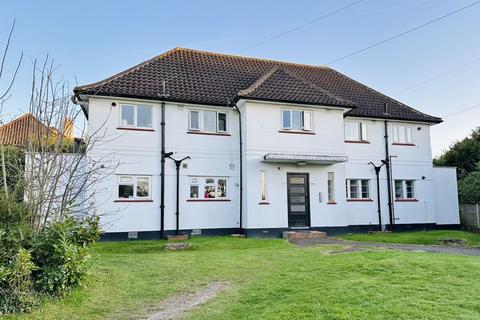 2 bedroom ground floor flat for sale, Manor Green Road, Epsom