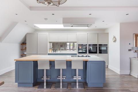 3 bedroom apartment for sale, The Penthouse, 5 Greystoke Apartments, Kings Avenue, Morpeth, Northumberland