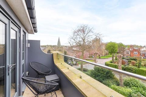 3 bedroom apartment for sale, The Penthouse, 5 Greystoke Apartments, Kings Avenue, Morpeth, Northumberland