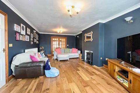 6 The Oaks, Cimla, Neath, SA11 3RJ